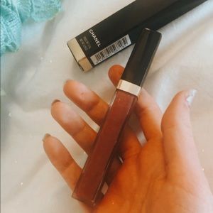 Chanel Lip Gloss— 🦋shade bourgeoisie 🦋